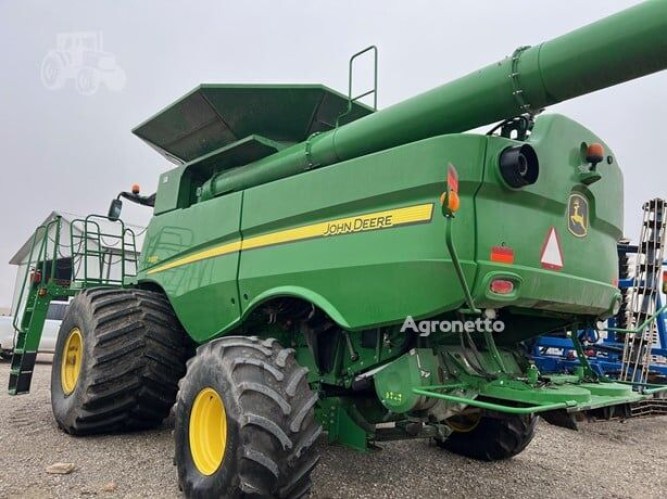 Зернозбиральний комбайн John Deere S680